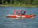 Motor Segelboot mit Motorschaden trieb gegen Alte Liebe bei Koeln Rodenkirchen P074
